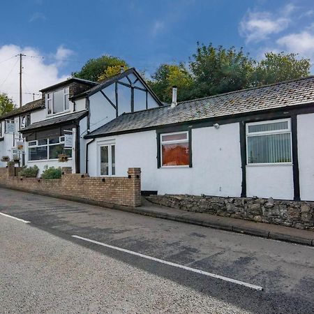 Welsh Row House Daire Llandegla Dış mekan fotoğraf