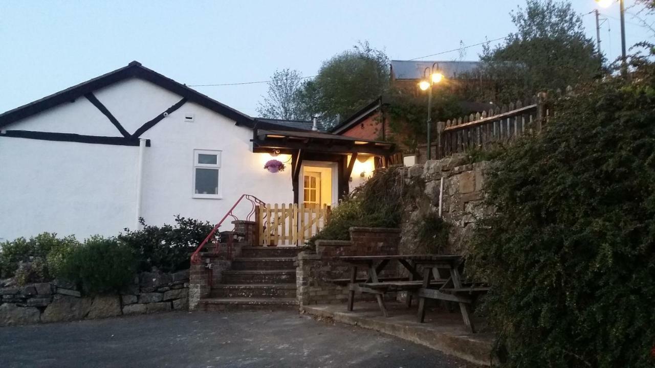 Welsh Row House Daire Llandegla Dış mekan fotoğraf